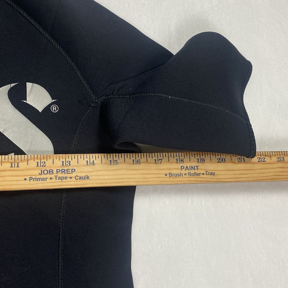 Women's Black Shorty Wetsuit - Picture 4 of 6